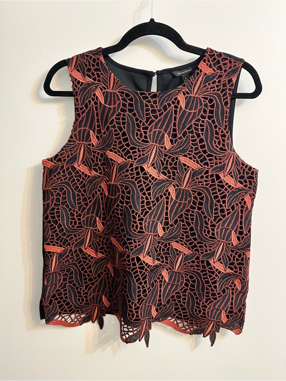 Banana Republic Black & Rust Lace Overlay Sleeveless Top
